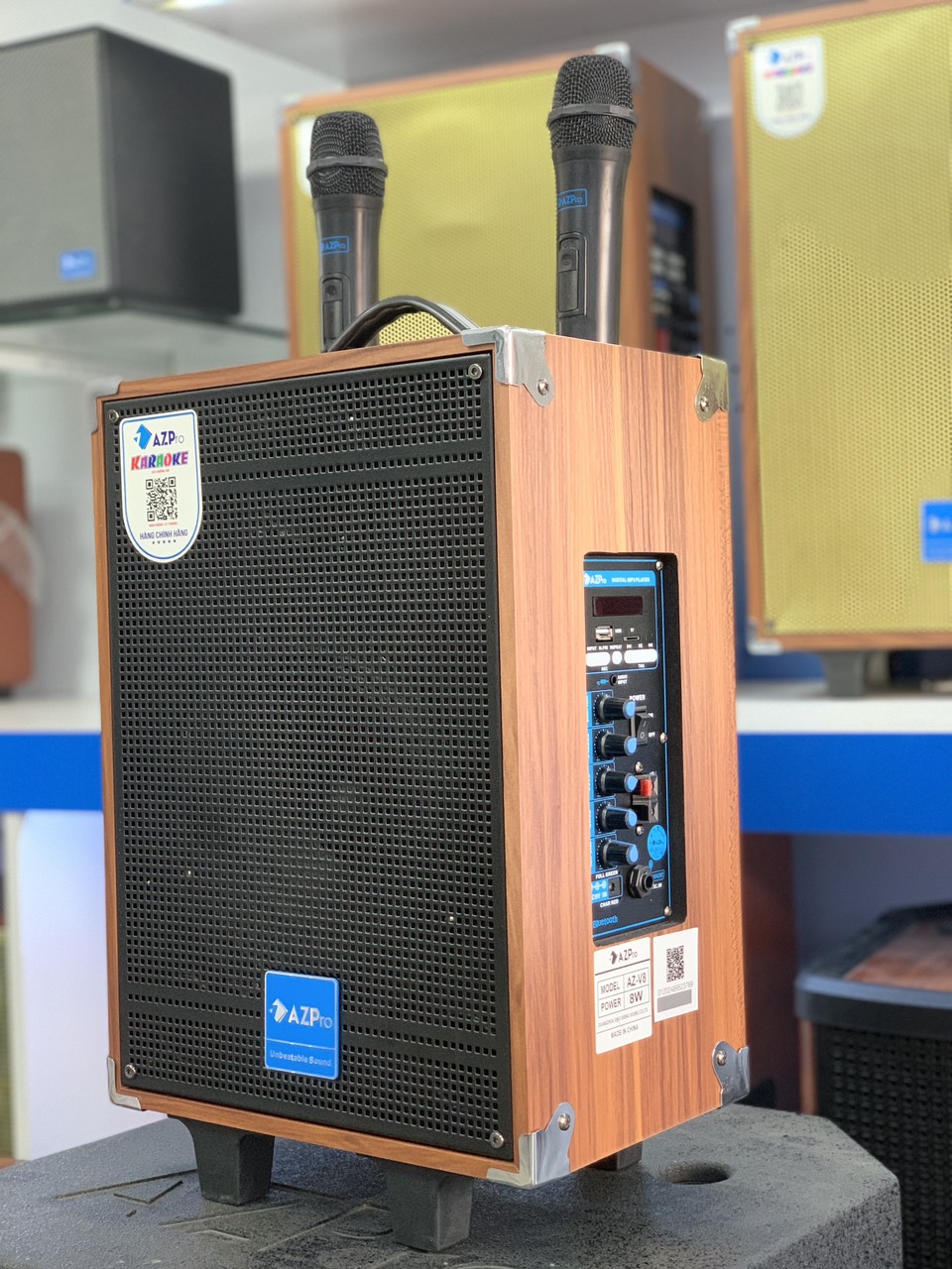 Loa Kéo AZ-V8 (02 Mic) Đen Bas 20 - Điện Máy Plus