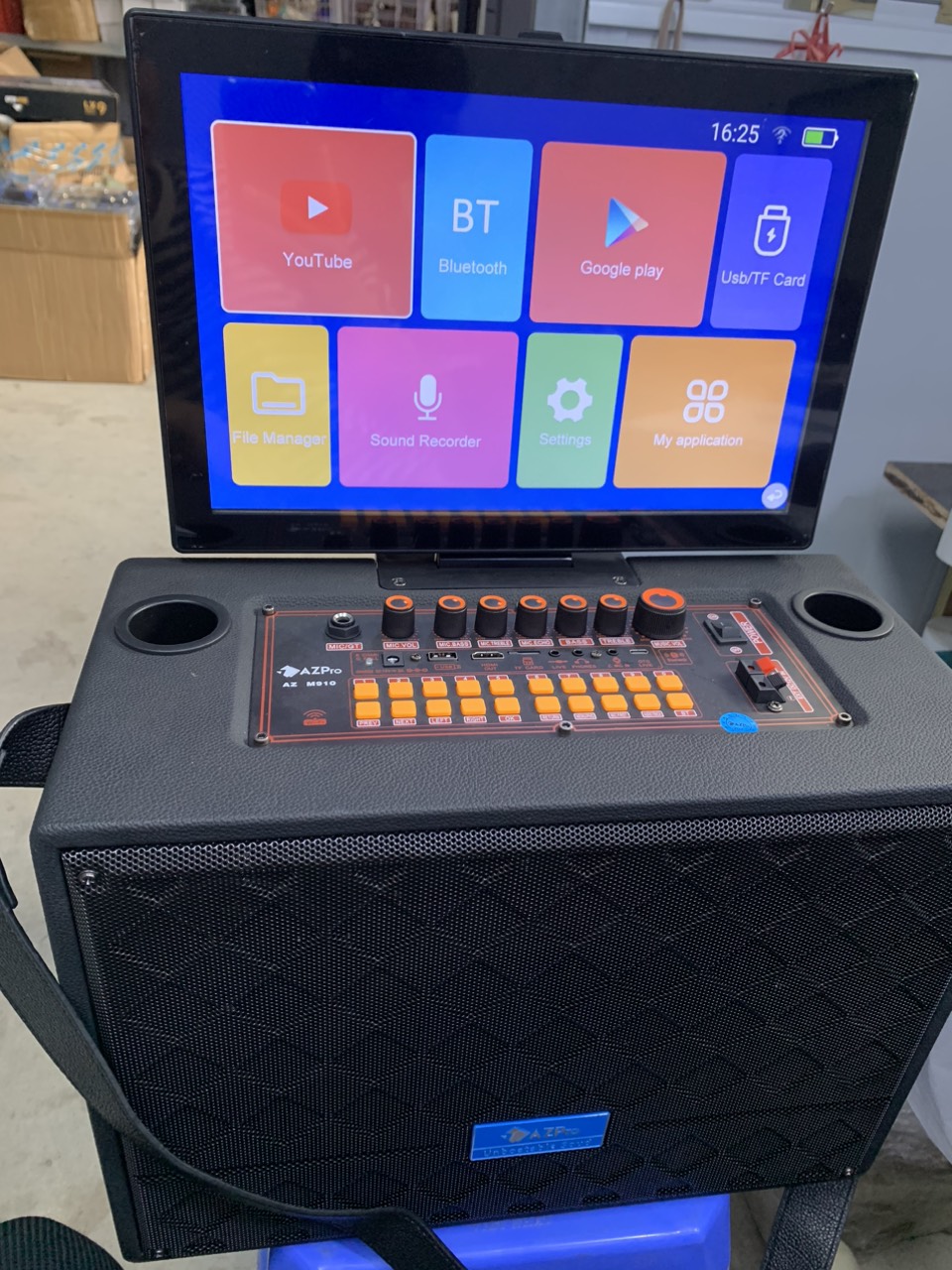 Loa Xách Tay Màn Hình AZ-M910 - Điện Máy Plus