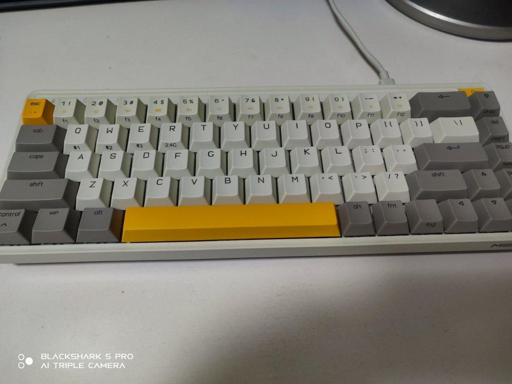 Bàn phím cơ Xiaomi Miiiw ART Z680 – Không dây, Switch Gateron G Pro, RGB, Hotswap, 68 phím chính hãng Bàn phím cơ Xiaomi Miiiw ART Z680 – Không dây, Switch Gateron G Pro, RGB, Hotswap, 68 phím - Điện Máy Plus