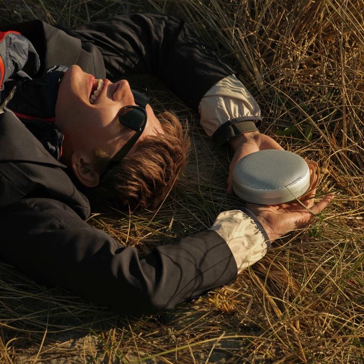 Loa Bang & Olufsen Beosound A1 2nd Gen chính hãng Loa Bang & Olufsen Beosound A1 2nd Gen - Điện Máy Plus