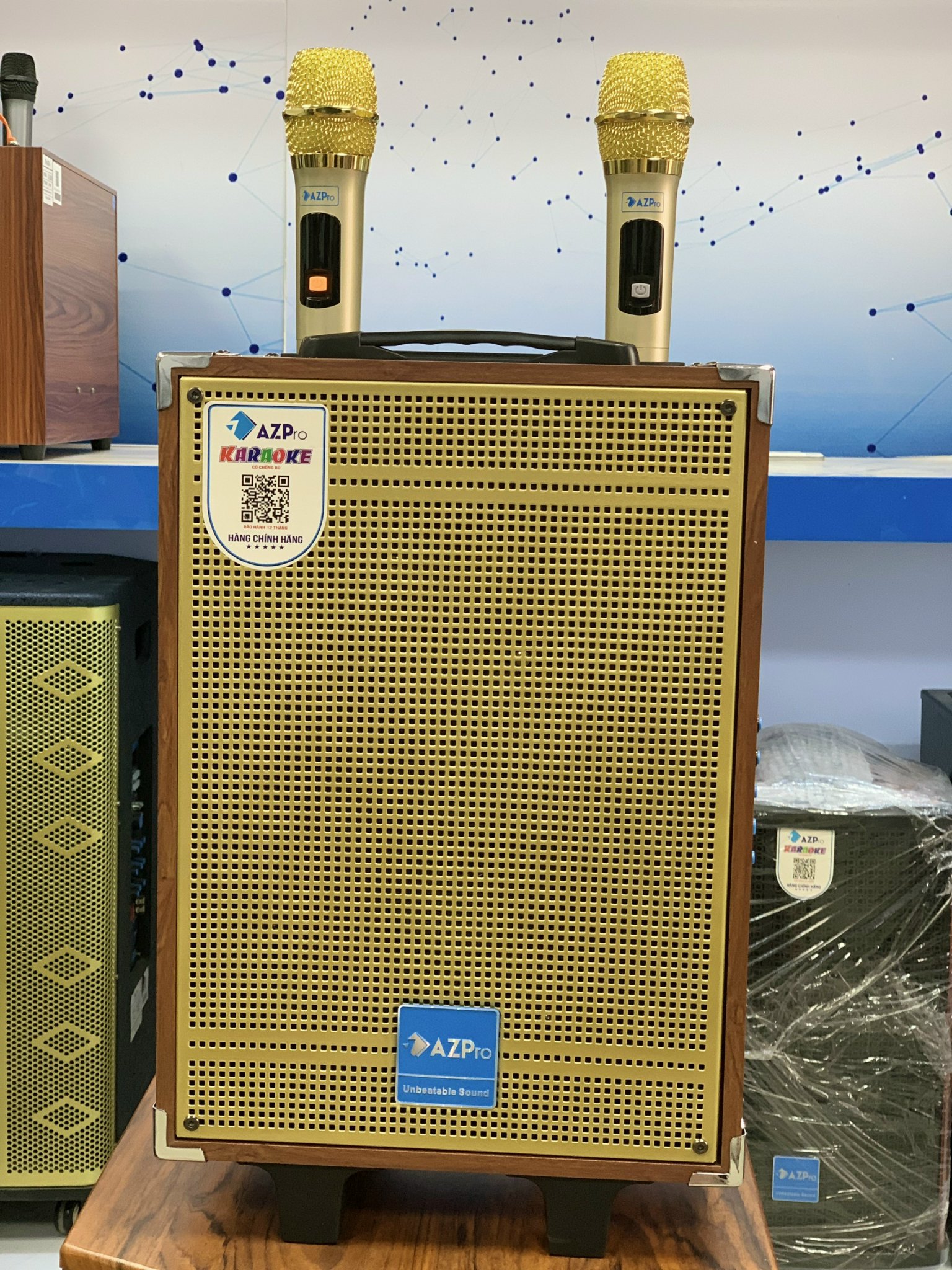 Loa Kéo AZ-V9 (02 Mic) Vàng Bas 20 - Điện Máy Plus